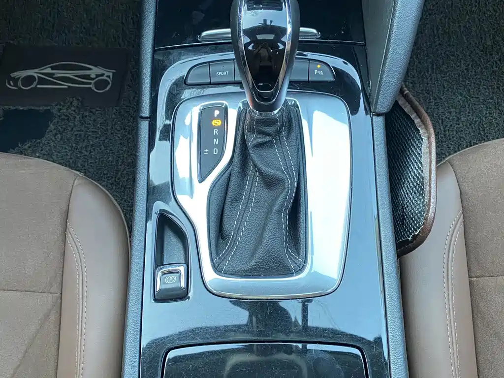 Buick Regal — миниатюра 13