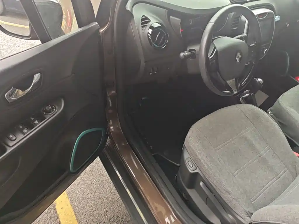 Renault Captur — миниатюра 16