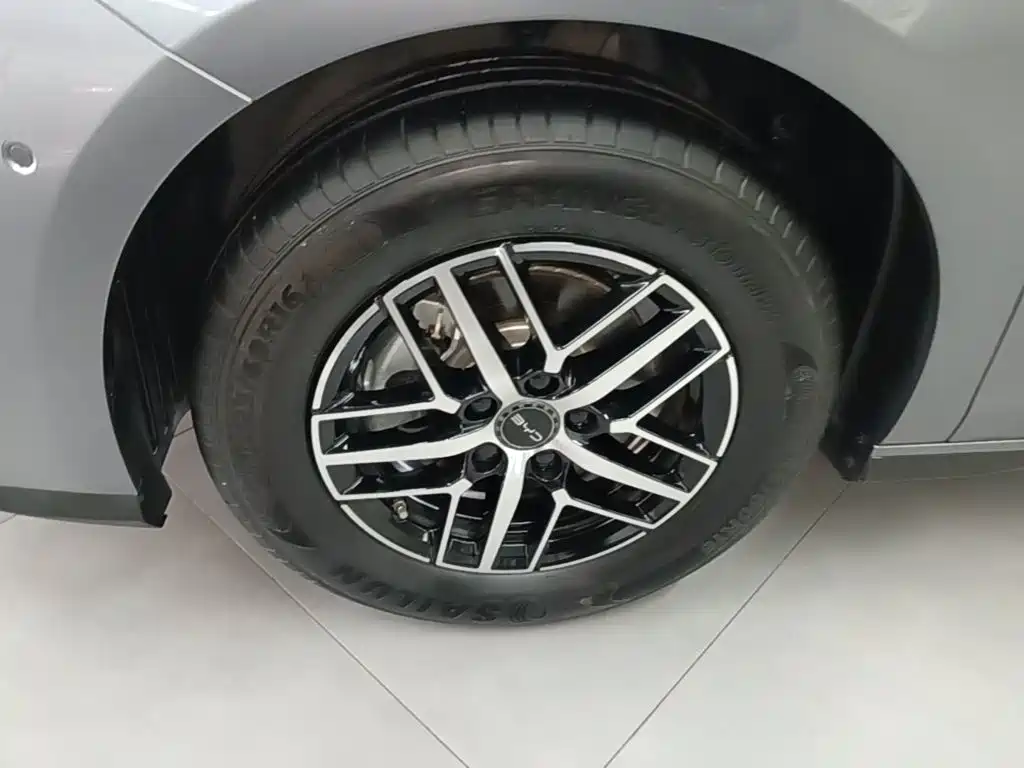 BYD Seal 05 DM-i — миниатюра 23