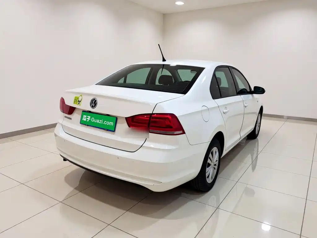 Volkswagen Santana — миниатюра 6