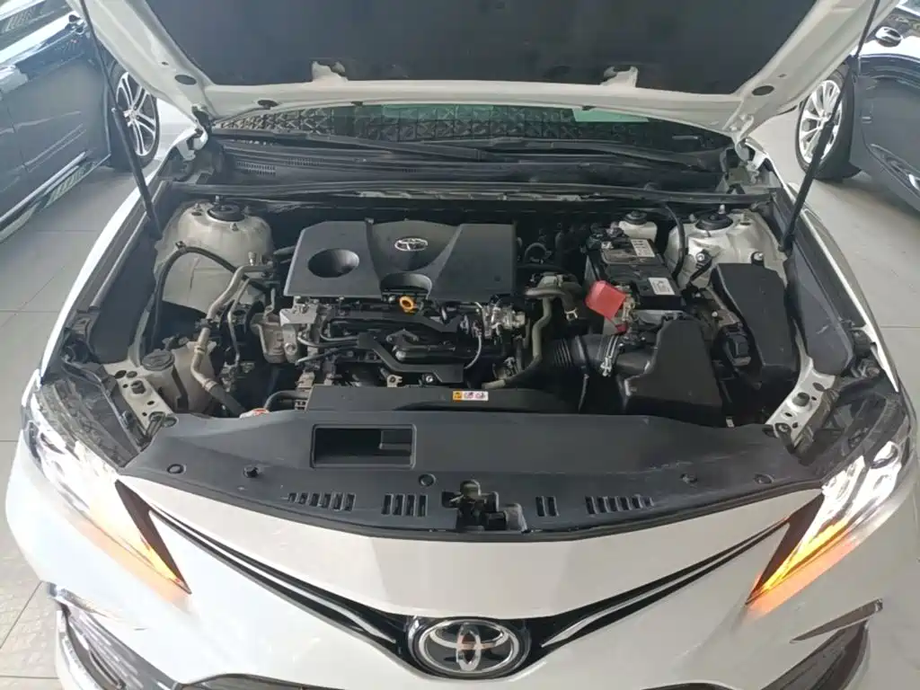 Toyota Camry — миниатюра 20