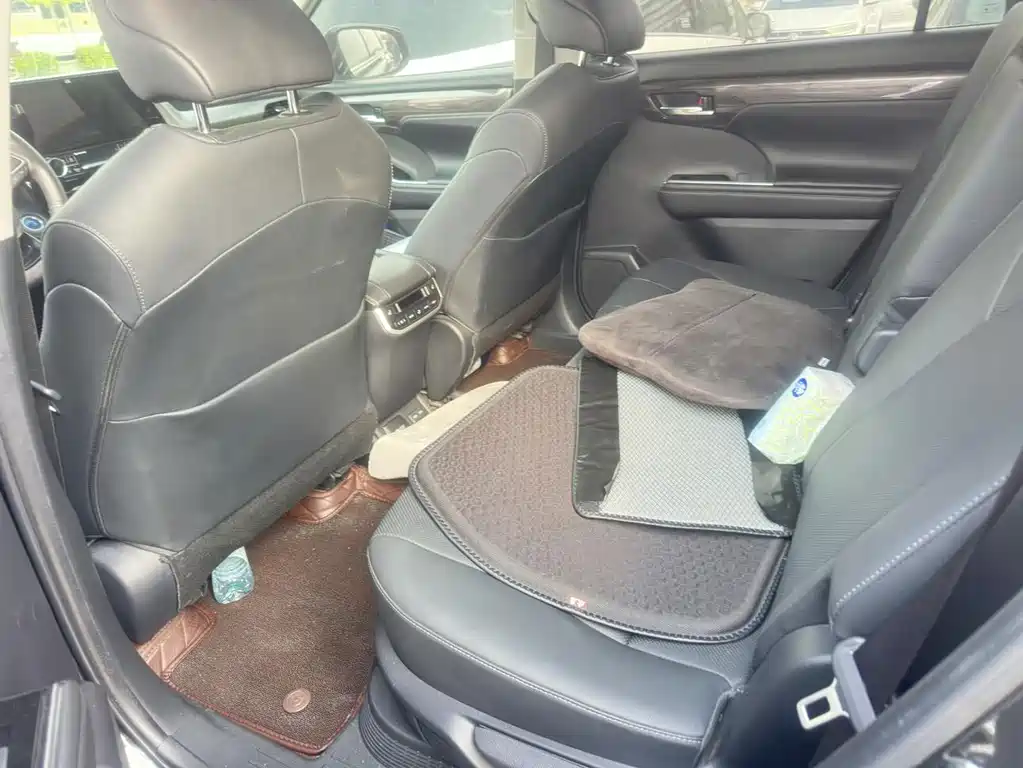 Toyota Highlander — миниатюра 10