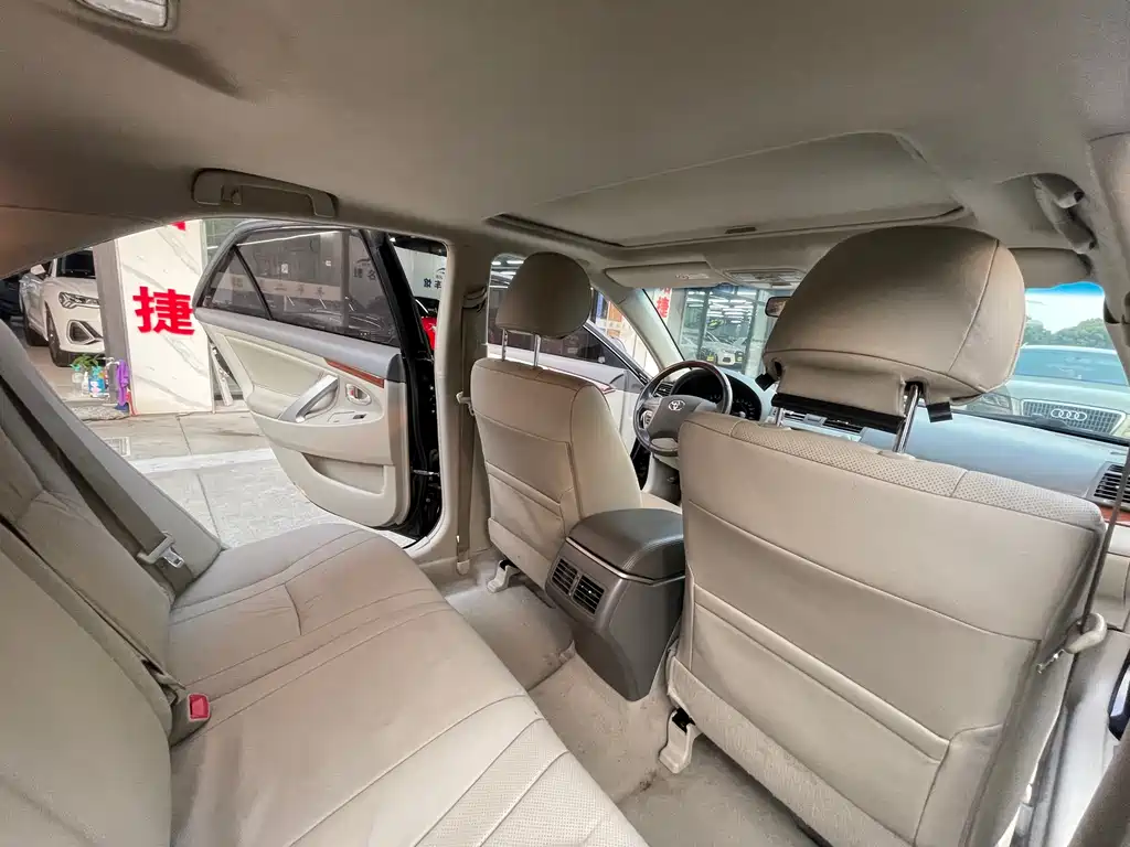 Toyota Camry 2013 200G Luxury