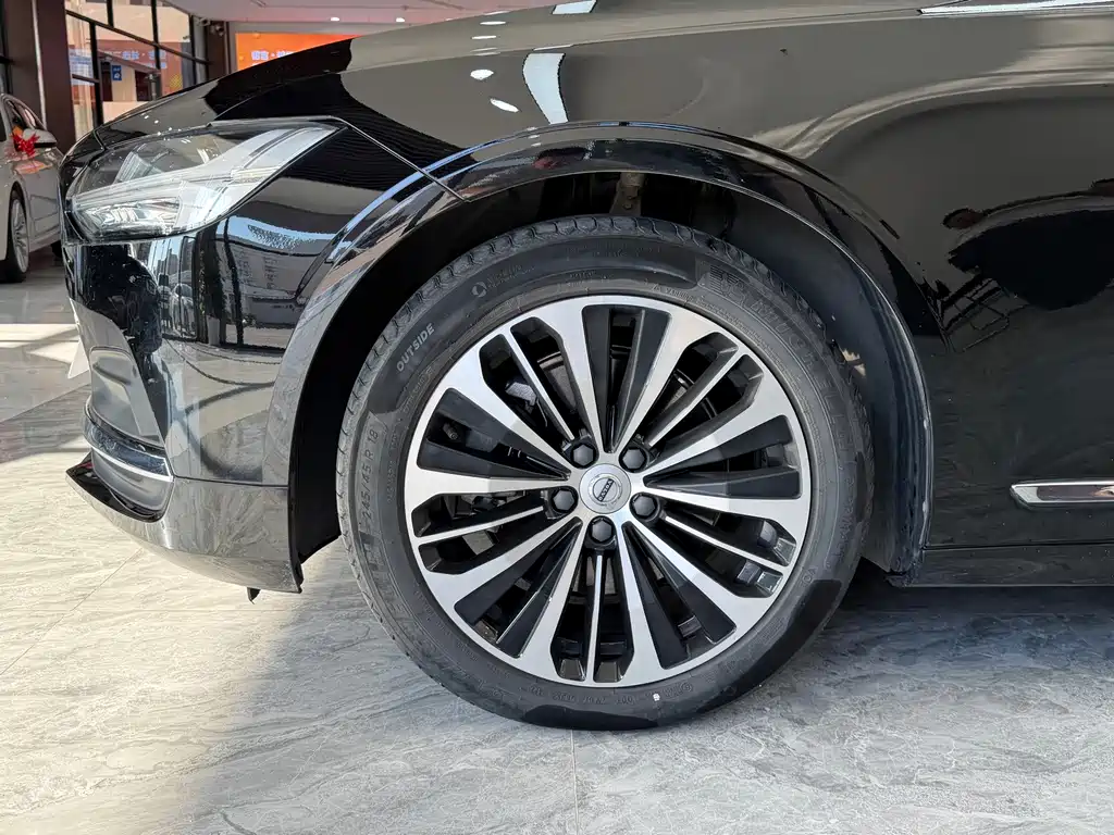 Volvo S90 — миниатюра 9