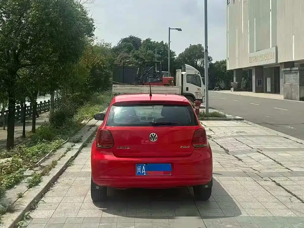 Volkswagen Polo — миниатюра 3