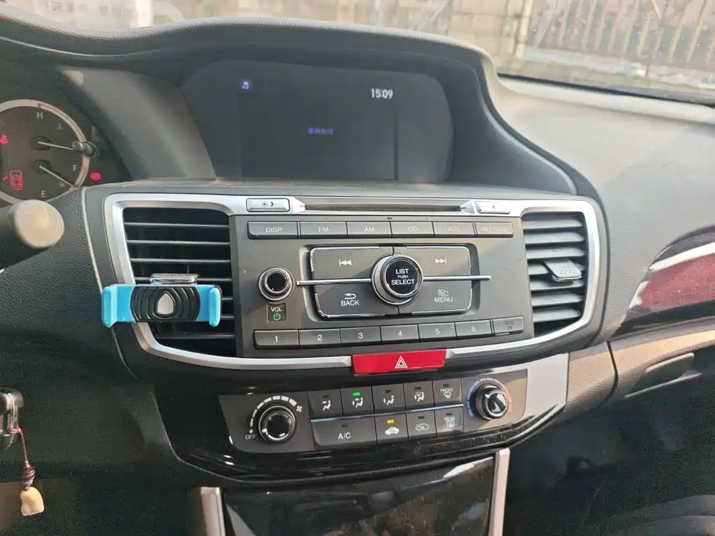 Honda Accord — миниатюра 14