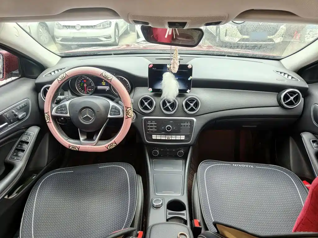 Mercedes-Benz GLA — миниатюра 10