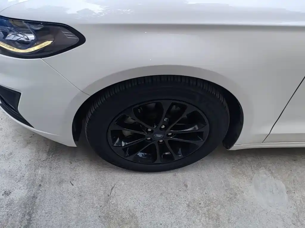 Ford Mondeo — миниатюра 23