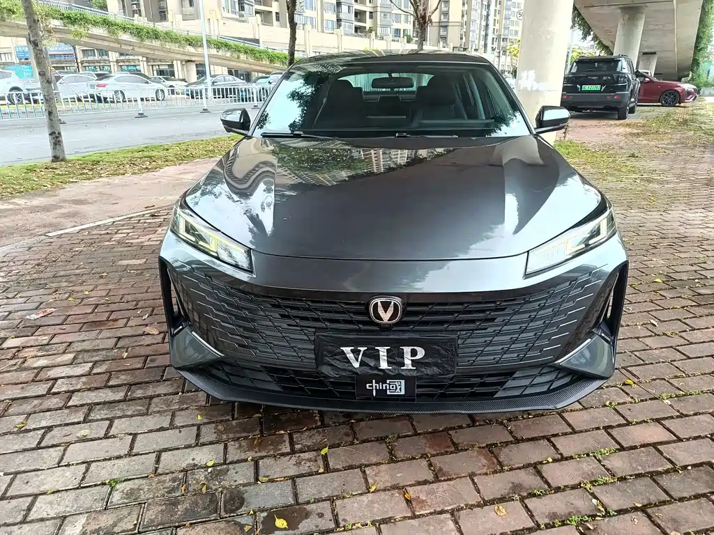 Changan Yida — миниатюра 2