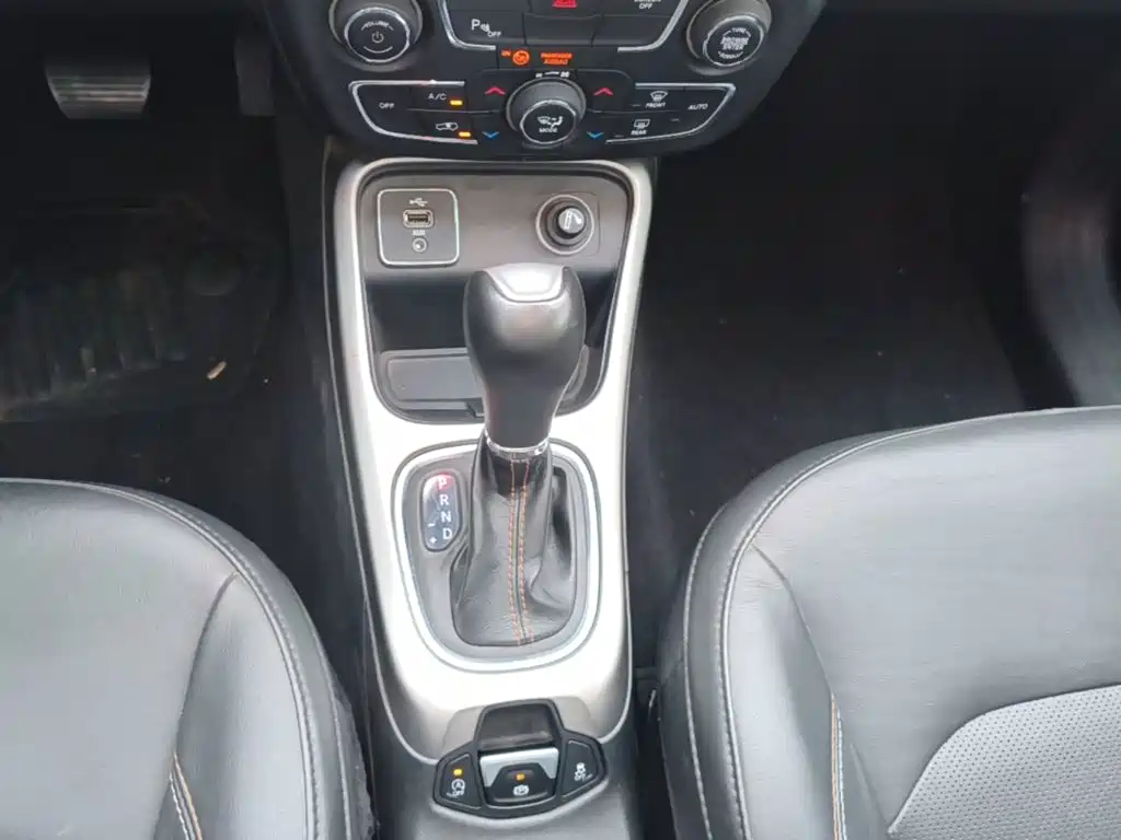 Jeep Compass — миниатюра 14