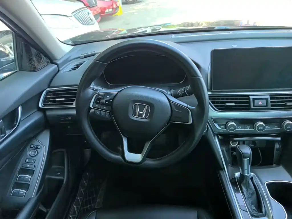 Honda Accord — миниатюра 11