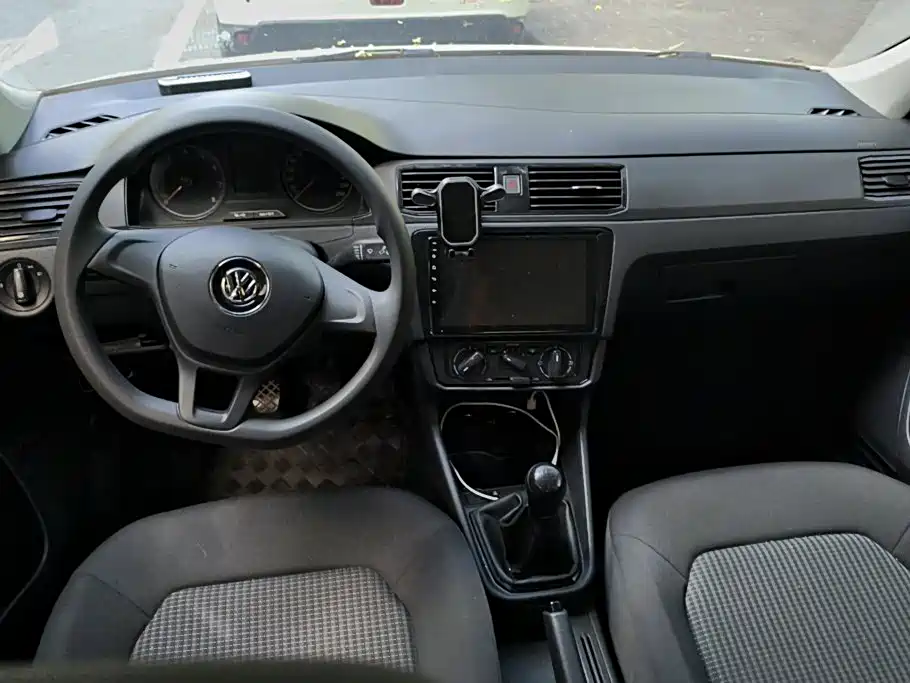 Volkswagen Santana — миниатюра 12