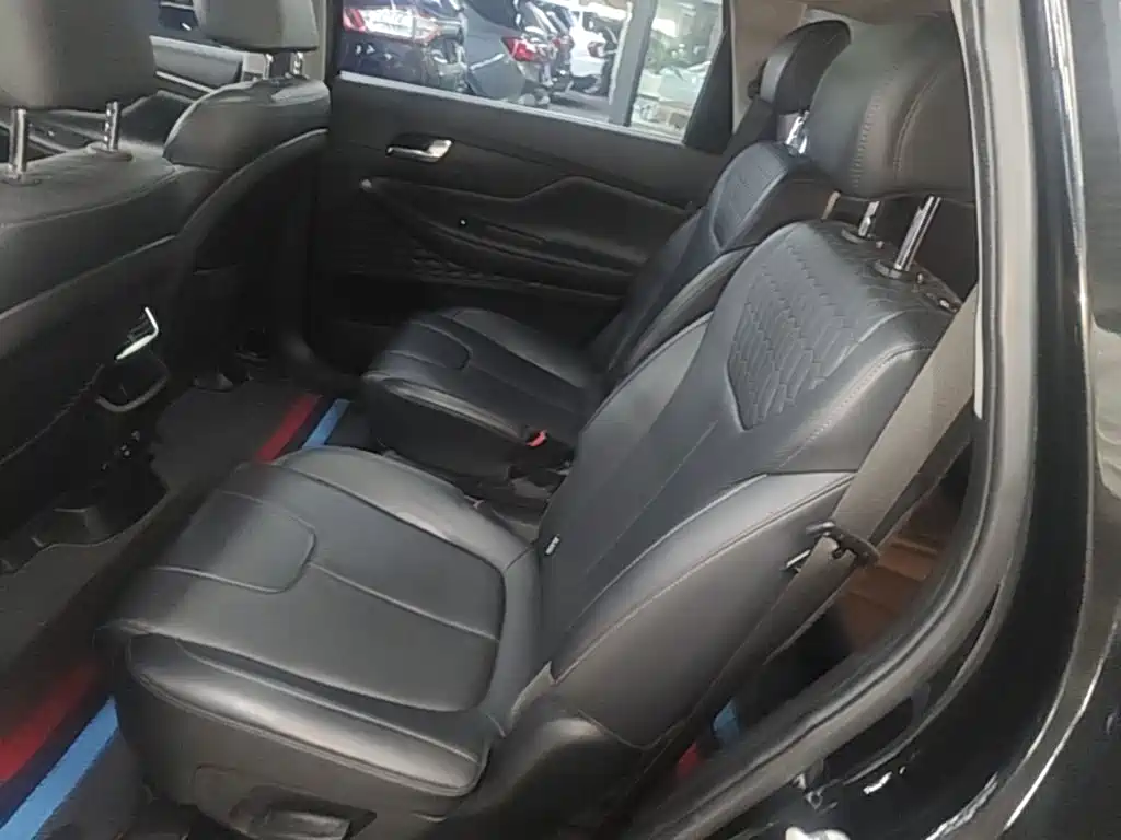 Hyundai Santa Fe — миниатюра 17