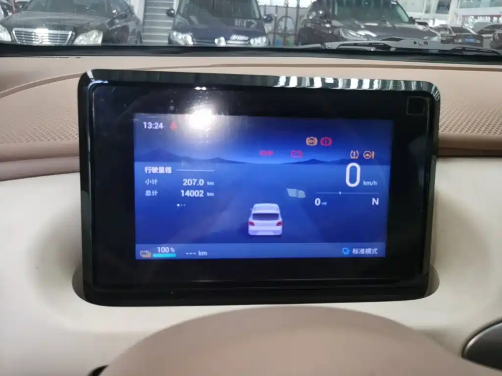 Wuling MINIEV — миниатюра 12