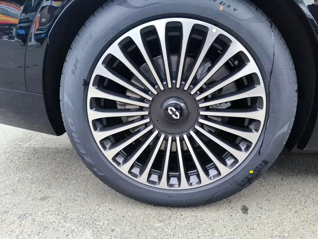 AITO ASK THE WORLD M9