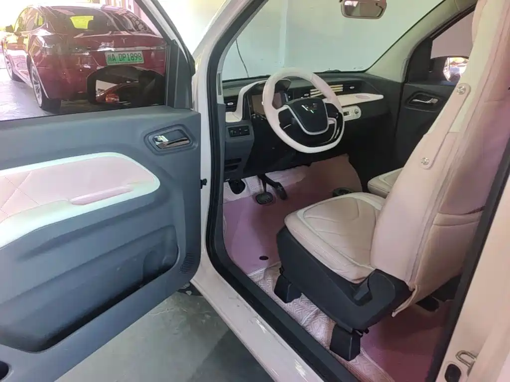 Wuling MINIEV — миниатюра 16