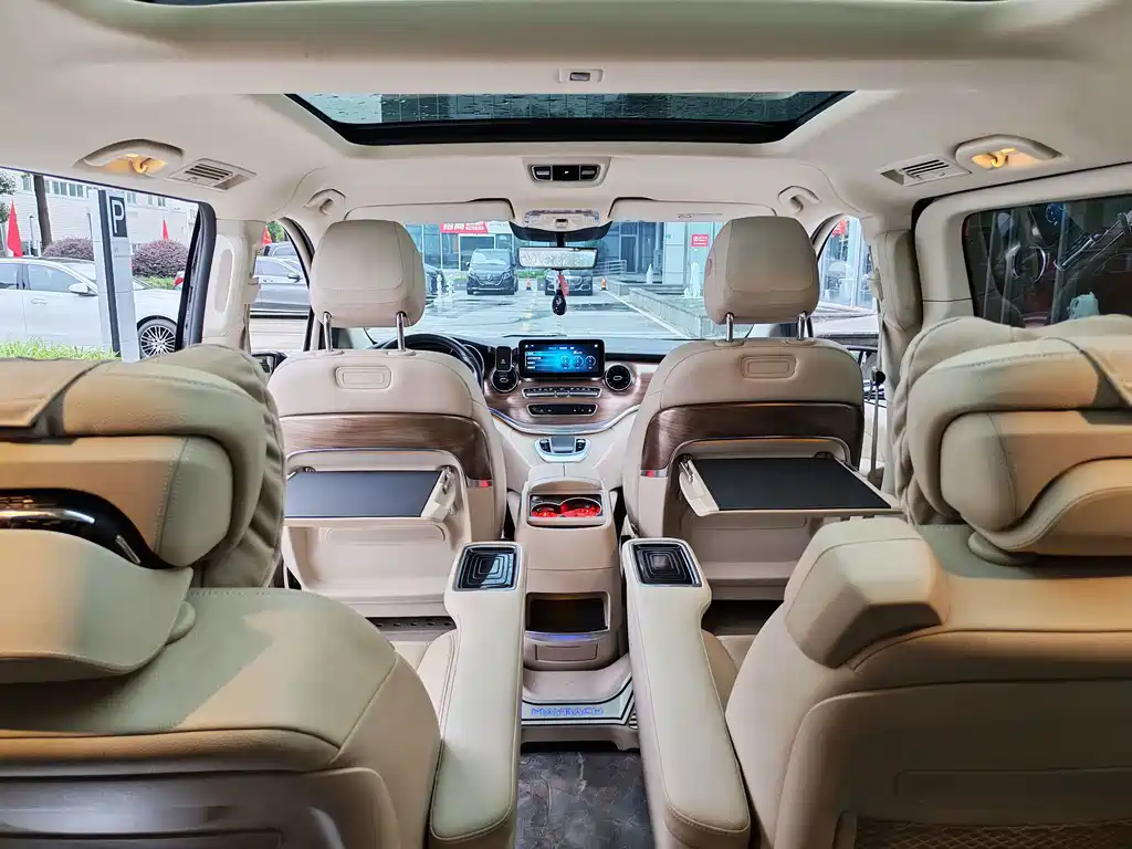 Mercedes-Benz V-Class — миниатюра 23