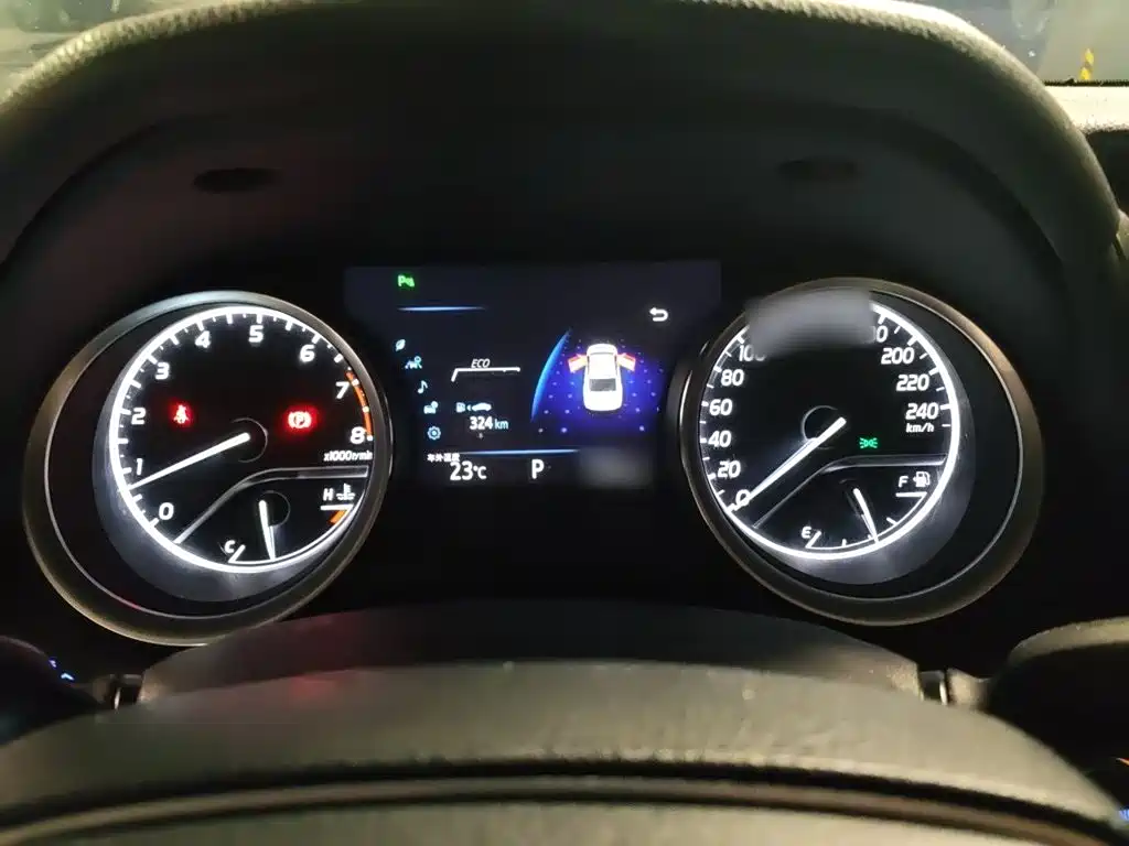 Toyota Camry — миниатюра 4