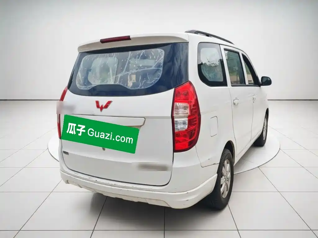 Wuling Hongguang — миниатюра 4