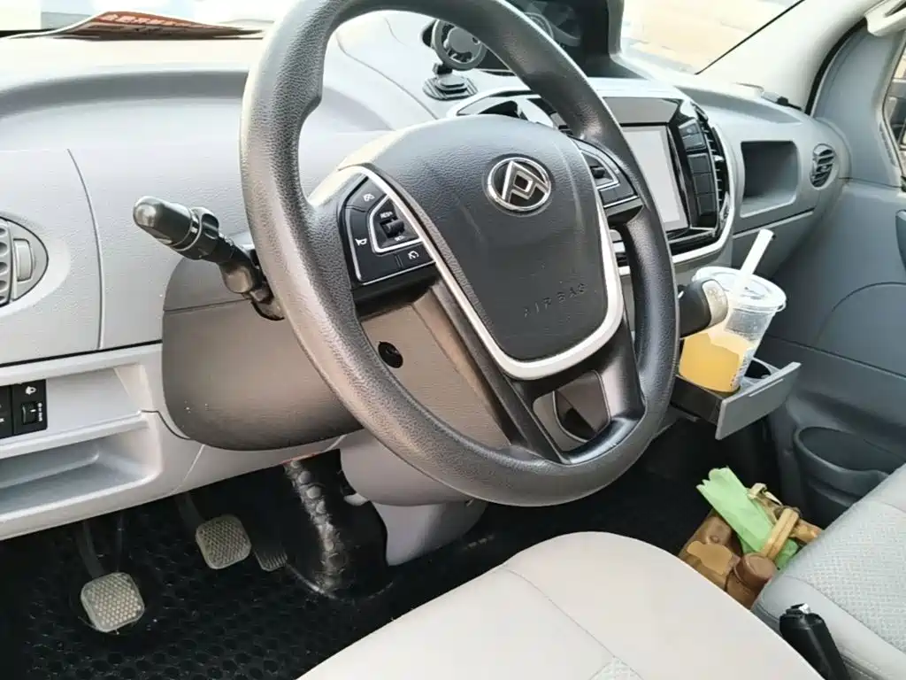MAXUS V80 — миниатюра 10