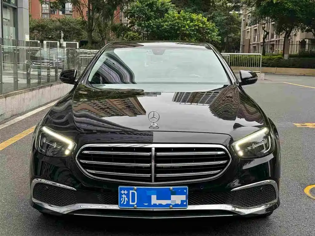 Mercedes-Benz E-Class — миниатюра 3
