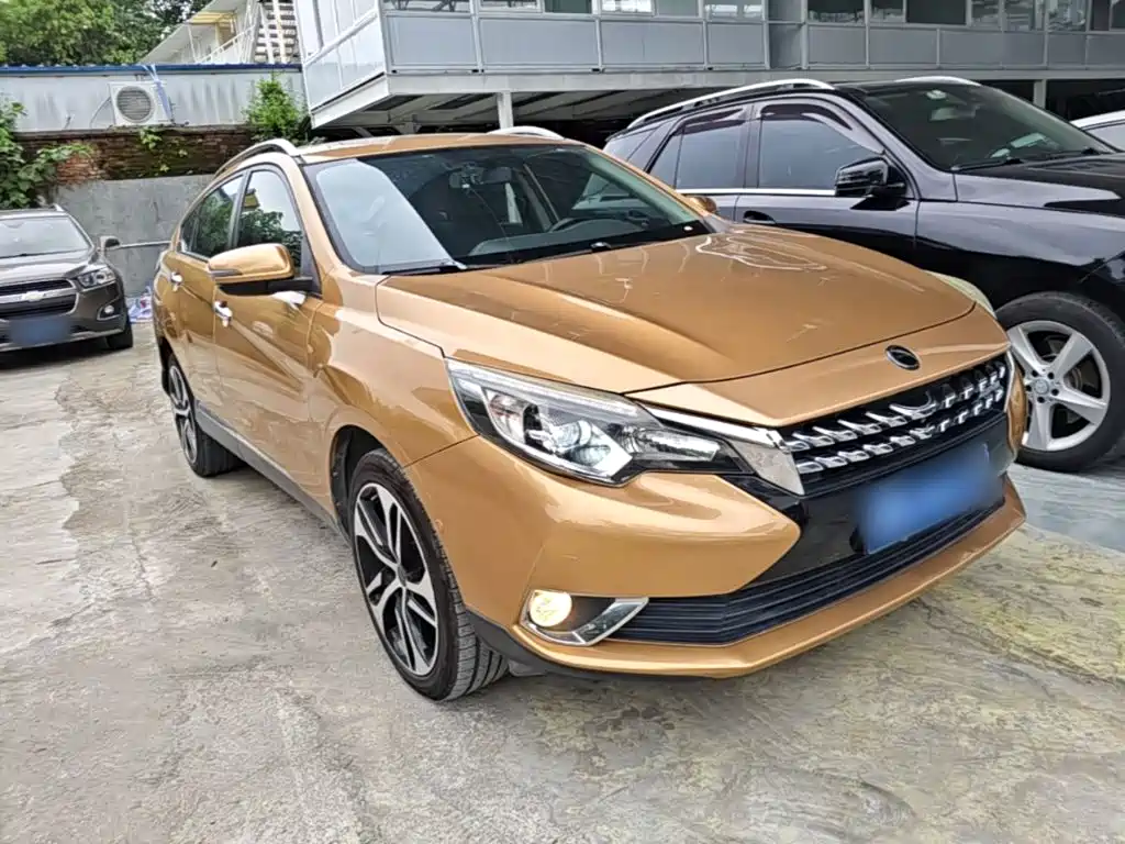 Venucia T90 — миниатюра 4