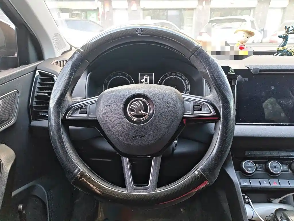 Skoda Karoq — миниатюра 11