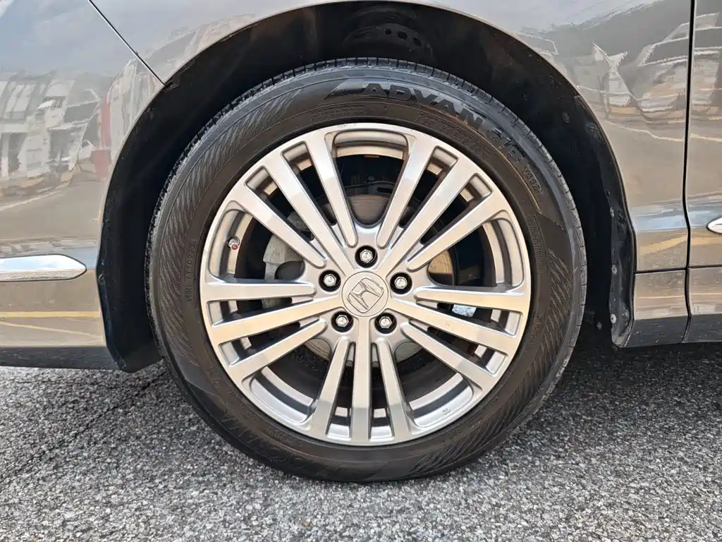 Honda Elysion — миниатюра 29