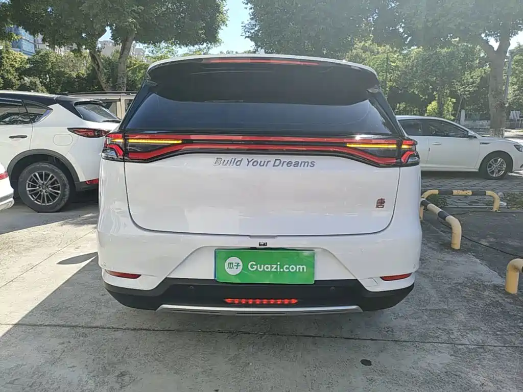 BYD Tang — миниатюра 6