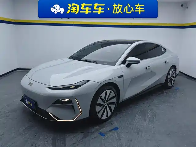 GEELY GALAXY GALAXY E8 2024