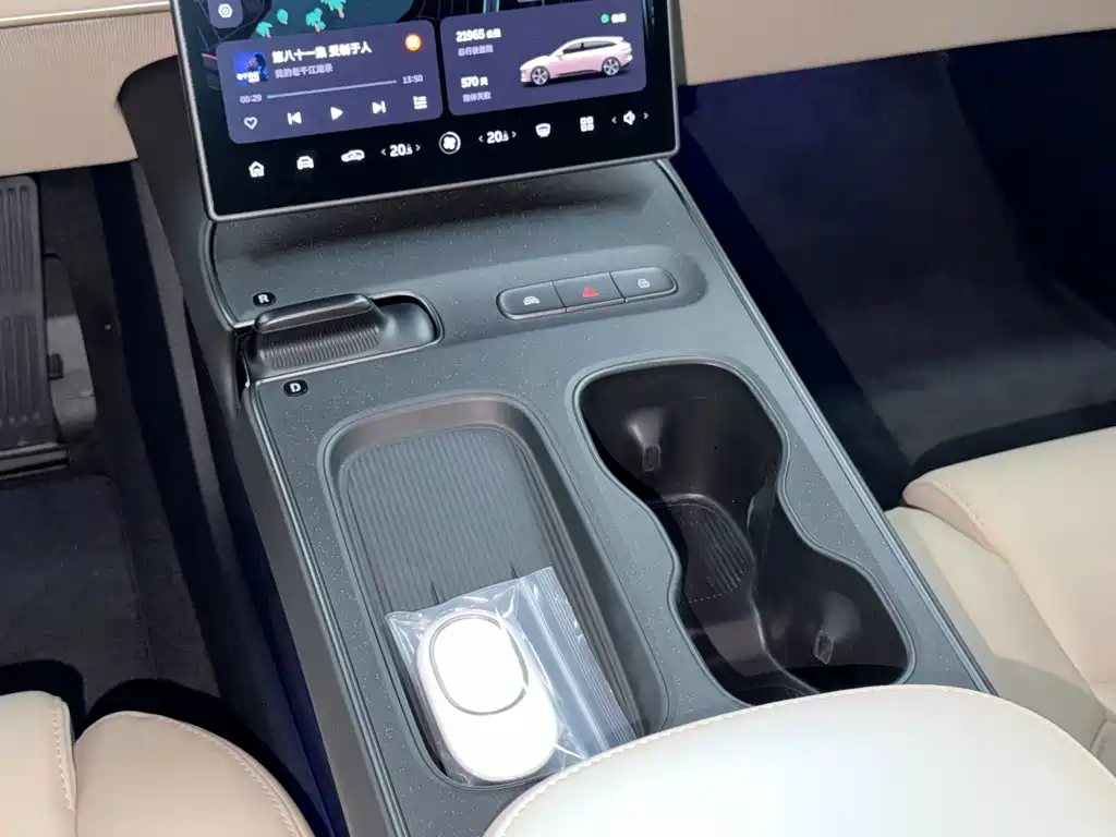 NIO ET5T — миниатюра 14