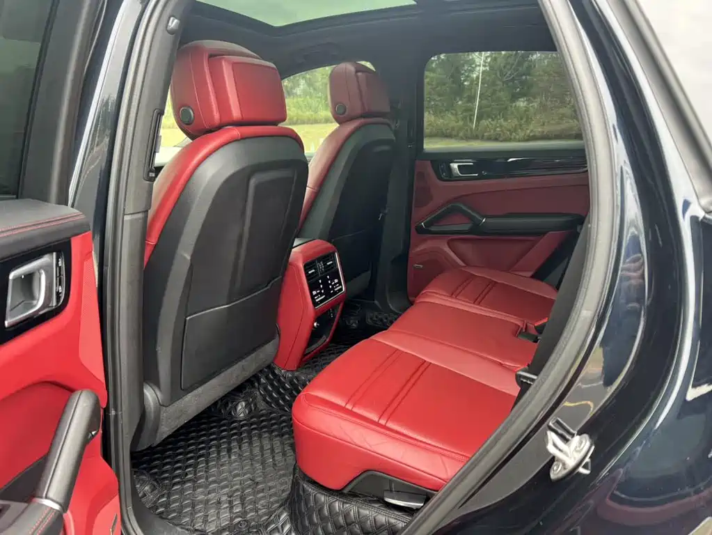 Porsche Cayenne — миниатюра 8
