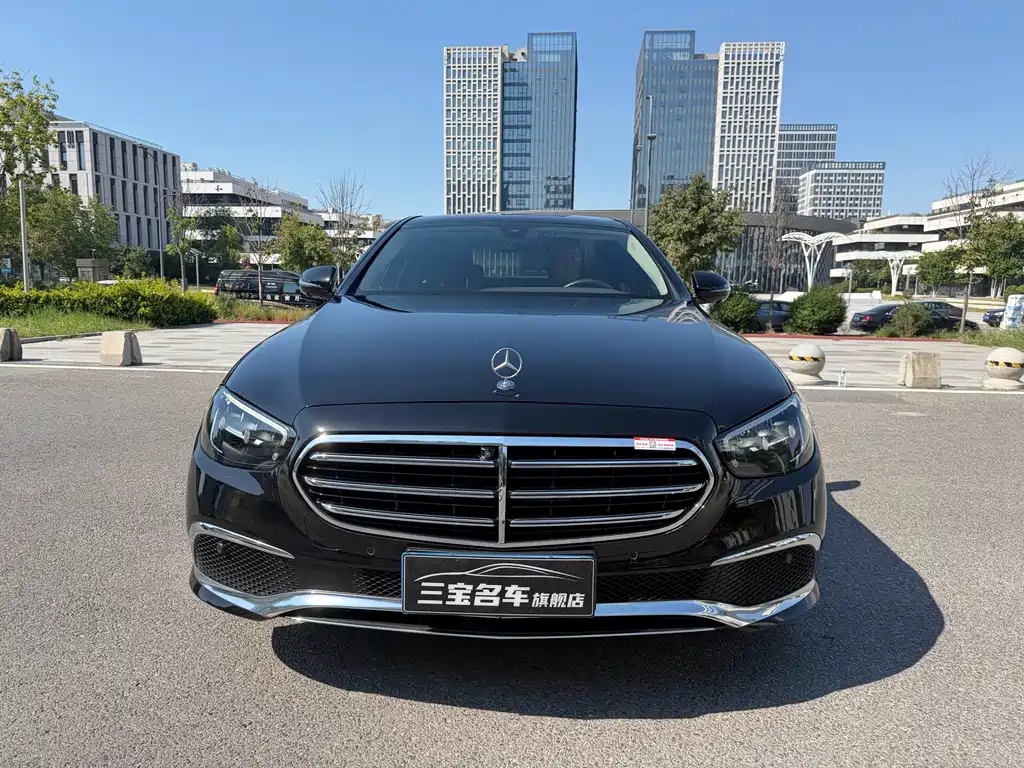 Mercedes-Benz E-Class — миниатюра 2
