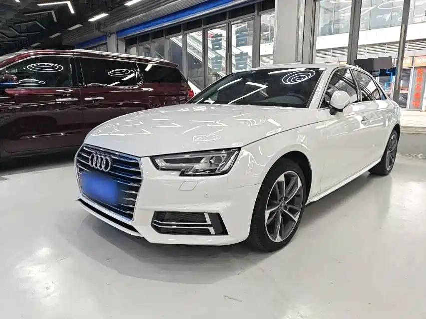 Audi A4L 2019