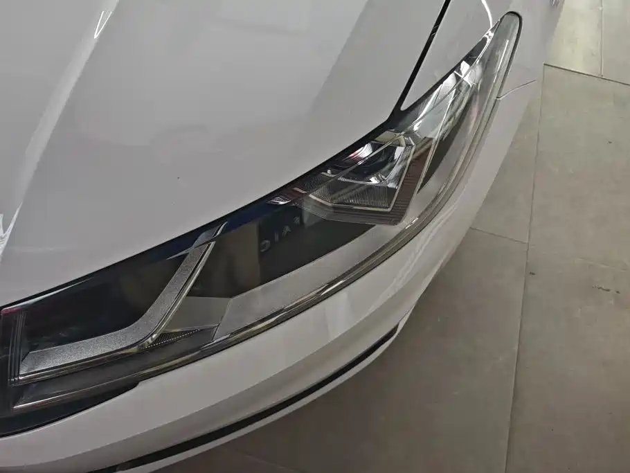 Volkswagen Santana — миниатюра 5