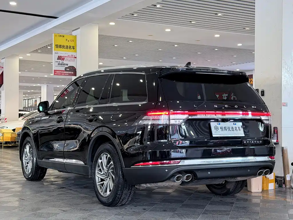 Lincoln Aviator — миниатюра 4