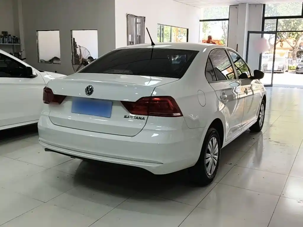 Volkswagen Santana — миниатюра 7