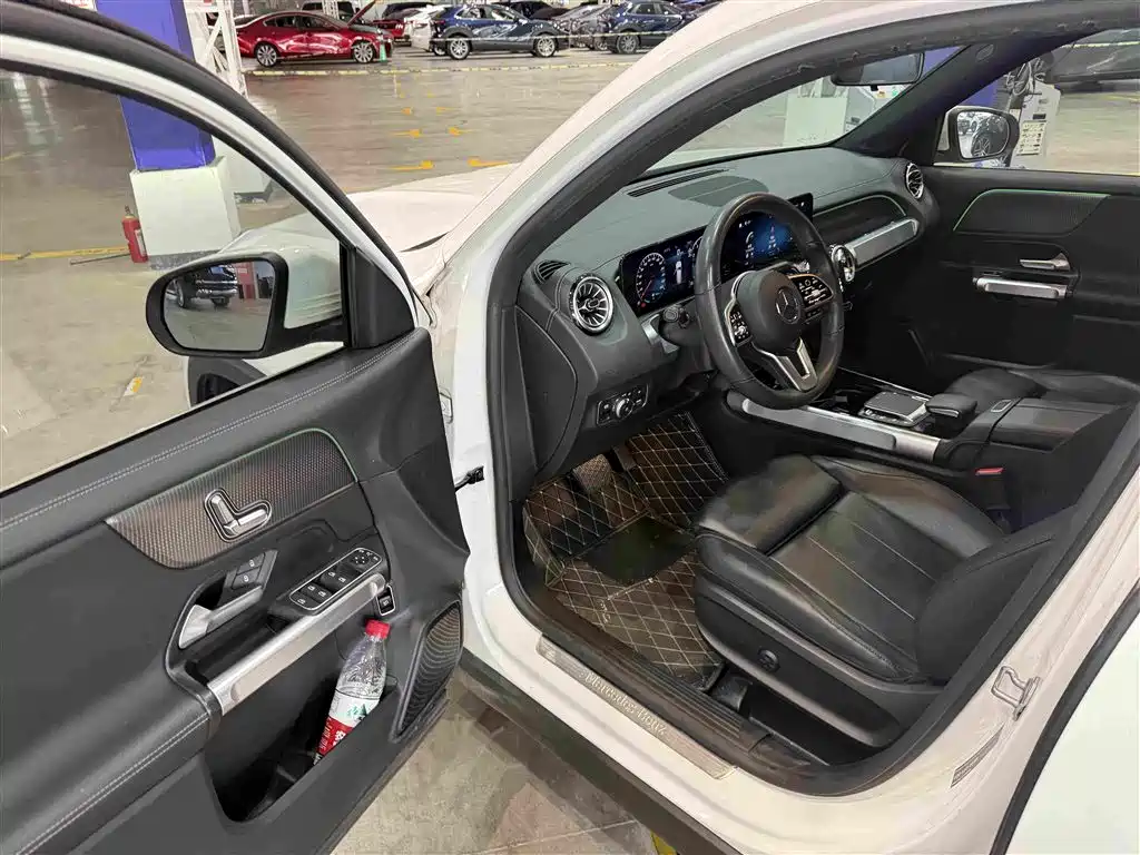 Mercedes-Benz GLB — миниатюра 9