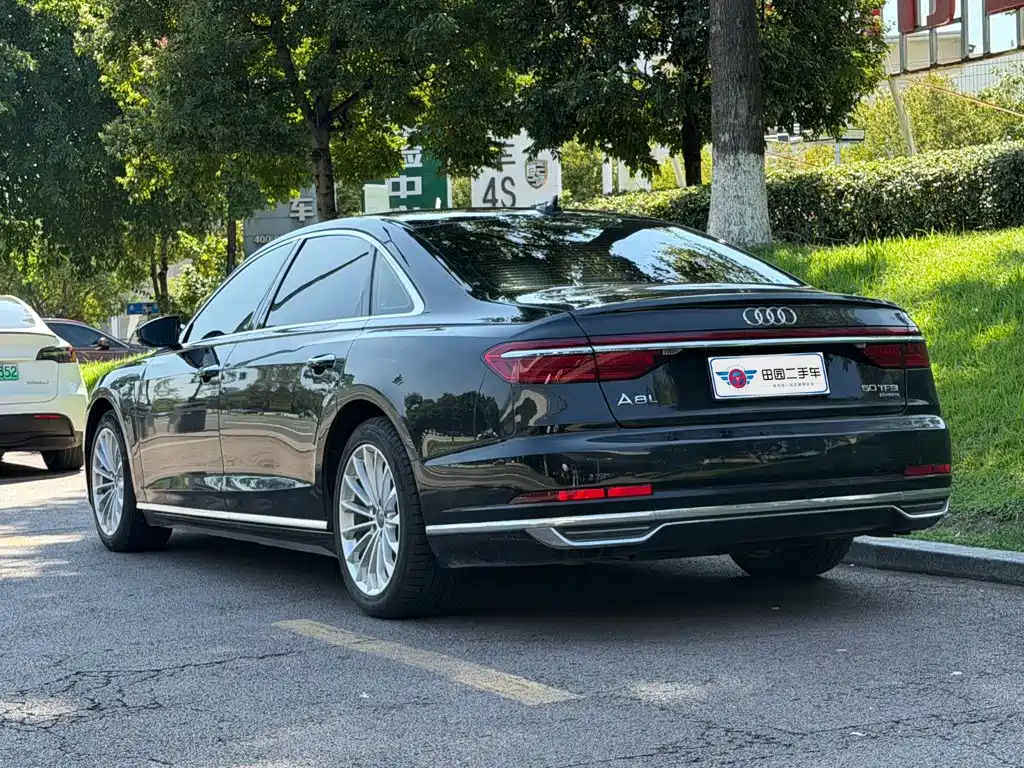 Audi A8 — миниатюра 4