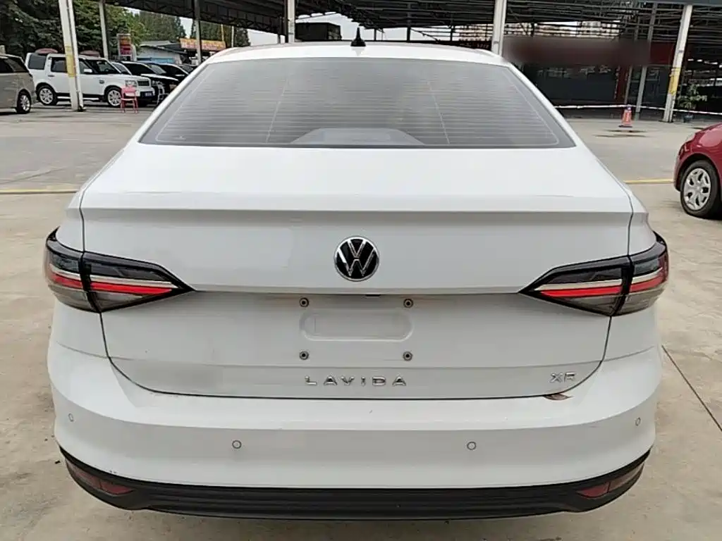 Volkswagen Lavida — миниатюра 6