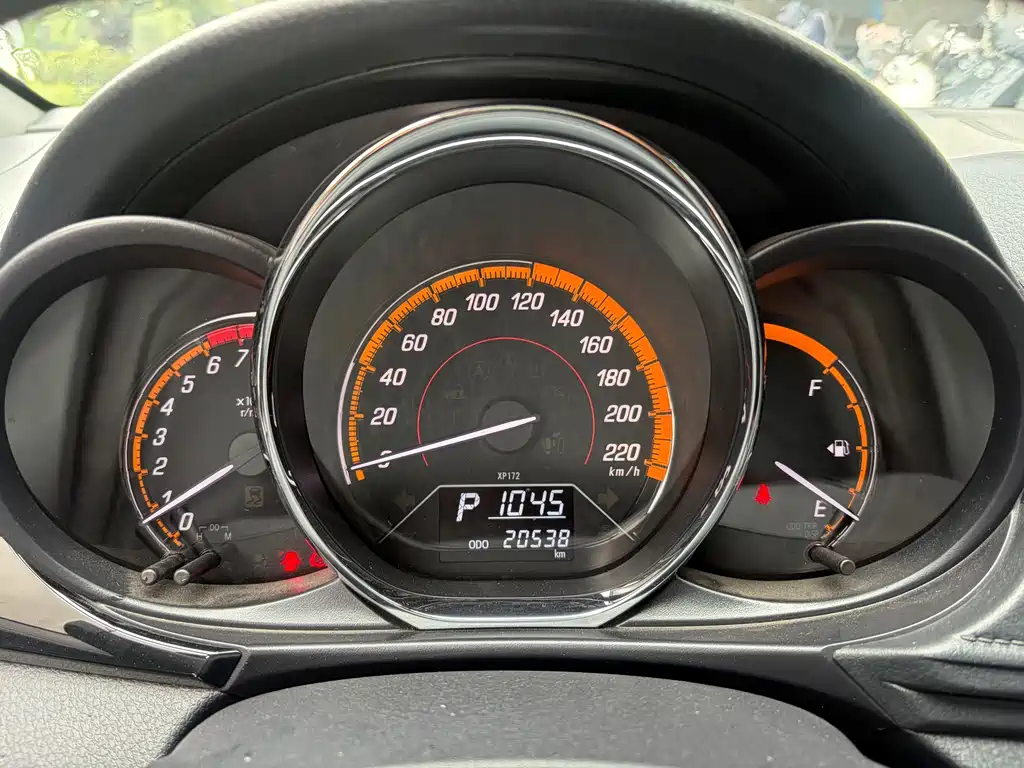 Toyota Yaris L — миниатюра 4