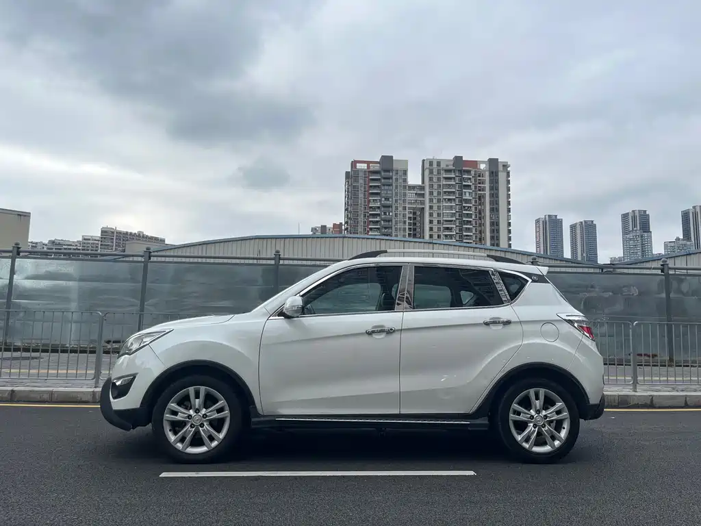 Changan CS35 2014 1.6L AT Luxury IV