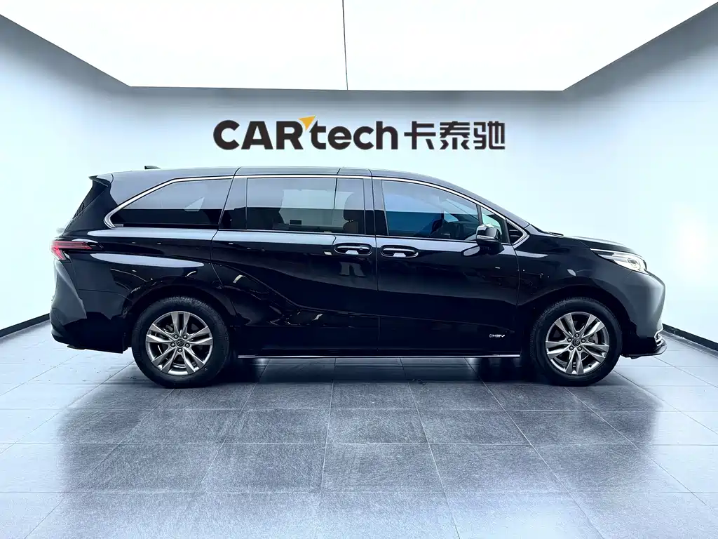Toyota Sienna — миниатюра 4