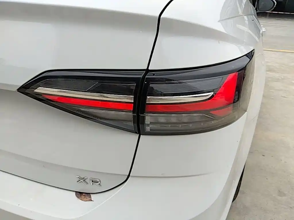 Volkswagen Lavida — миниатюра 8