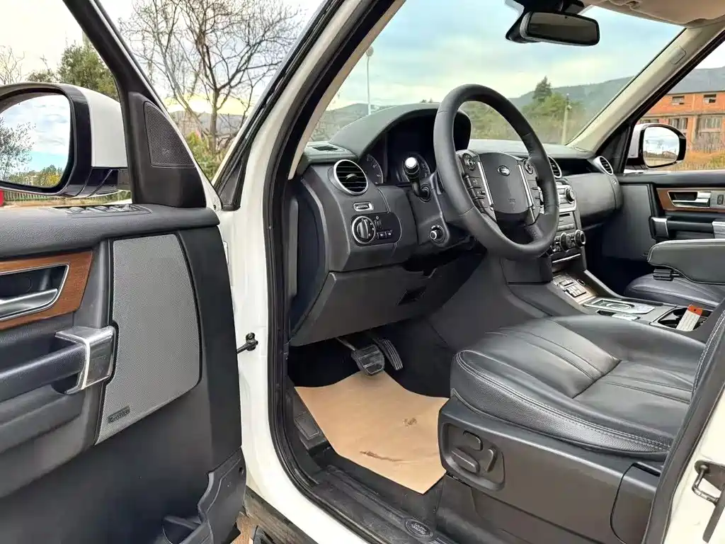 Land Rover Discovery — миниатюра 4