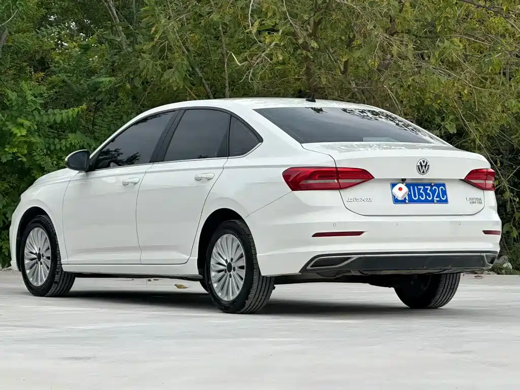 Volkswagen Lavida — миниатюра 4