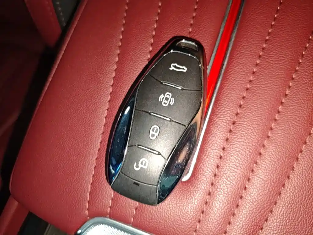 Hongqi Hongqi H5 — миниатюра 9
