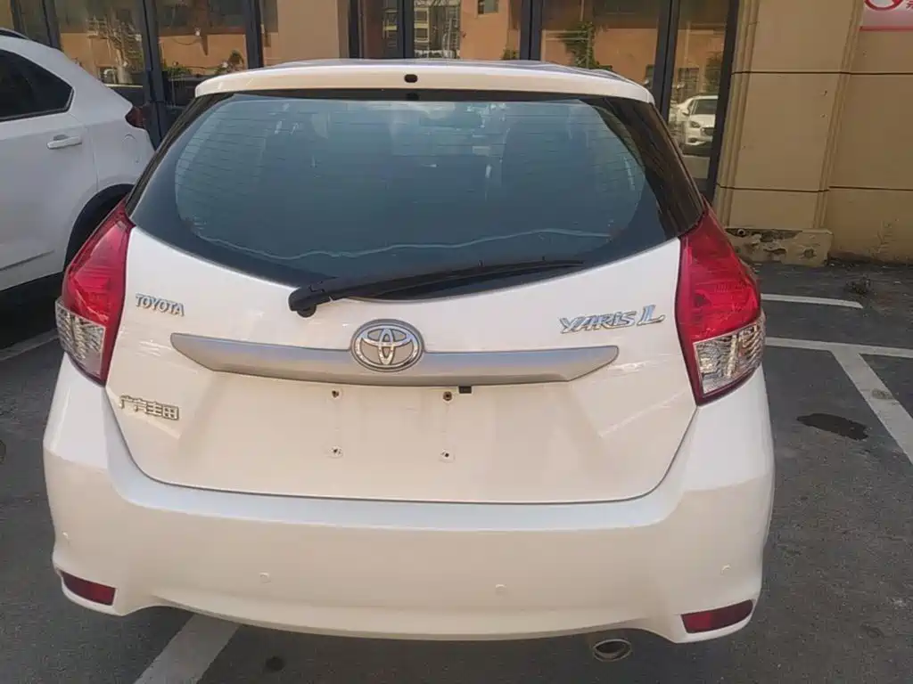 Toyota Yaris L — миниатюра 6
