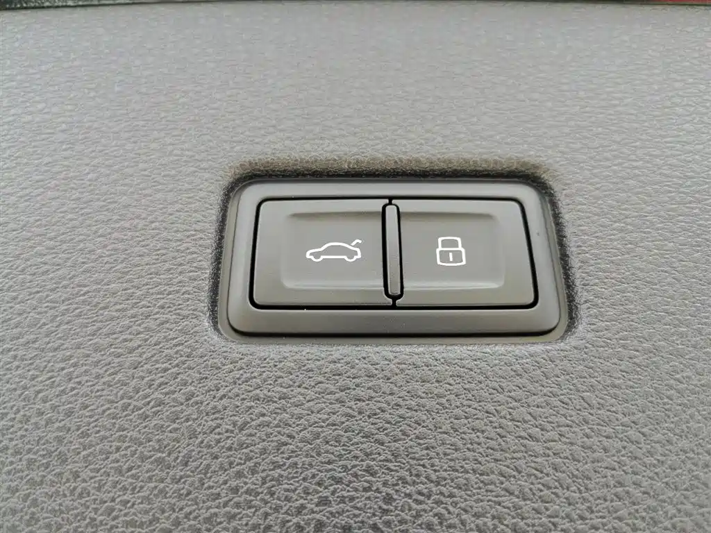 Audi Q8 — миниатюра 21