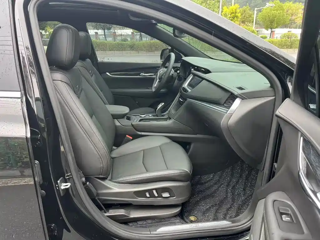 Cadillac XT5 — миниатюра 6